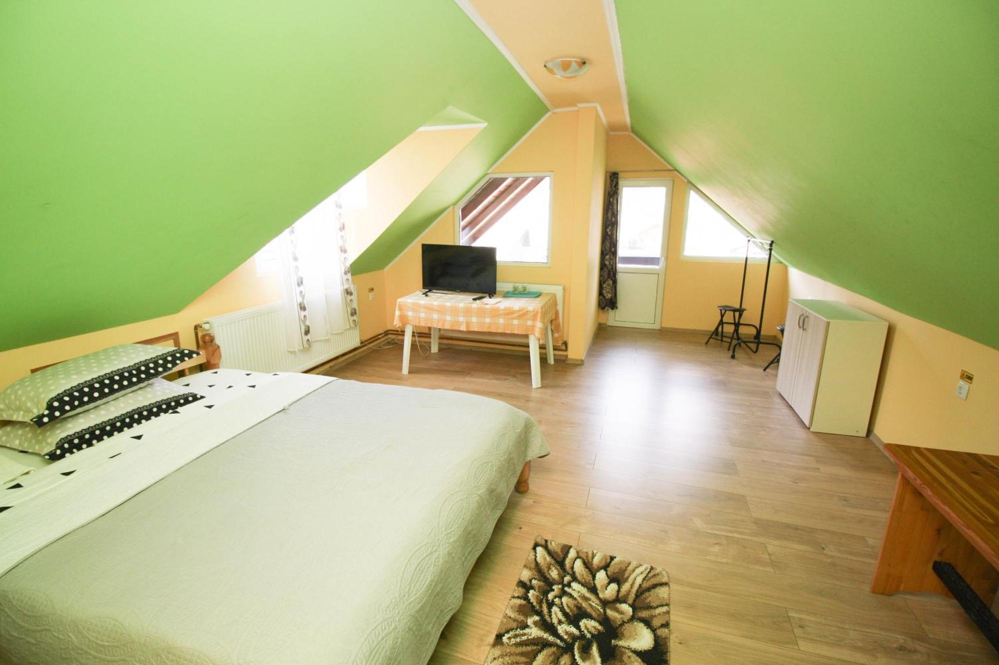 Casa Ddm Daniel Hotel Busteni Ngoại thất bức ảnh