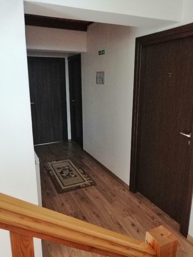 Casa Ddm Daniel Hotel Busteni Ngoại thất bức ảnh